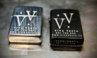 🔥 Unikátní gravírované zapalovače VivaVesta! 🔥 Chceš mít něco opravdu originálního? 💎 Na tyto stylové zapalovače...